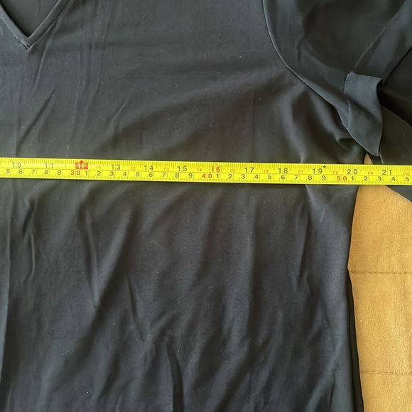 Calvin Klein | Black | Size Large | vneck - Picture 3 of 6